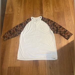 🩵 Nike Dri Fit, 3/4 camo sleeve, xxl